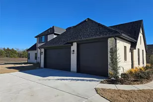 248 Redwood Cir, Trenton, TX 75490 - Photo 2