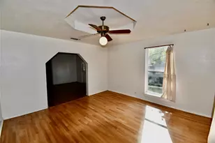 517 W Water St, Weatherford, TX 76086 - Photo 4