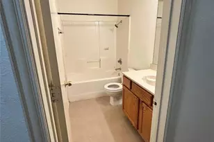 713 Kingston Dr, Grand Prairie, TX 75051 - Photo 12