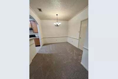 713 Kingston Drive, Grand Prairie, TX 75051 - Photo 8