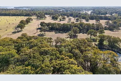 300 County Road 2100 Road, Seven Points, TX 75143 - Photo 38
