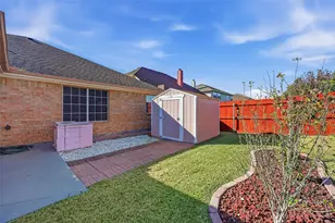 421 Kingfisher Ln, Arlington, TX 76002 - Photo 20