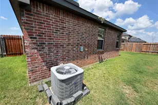 1601 Conley Ln, Crowley, TX 76036 - Photo 14