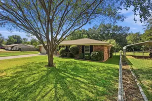 405 S Bouldin St, Hamilton, TX 76531 - Photo 2