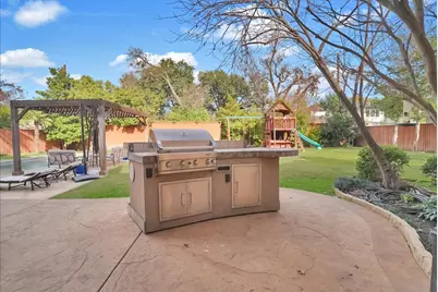 6807 Lupton Drive, Dallas, TX 75225 - Photo 32