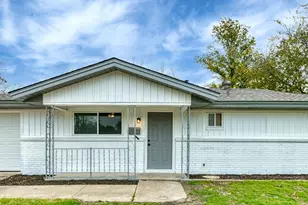 102 Mildred Ln, Benbrook, TX 76126 - Photo 4