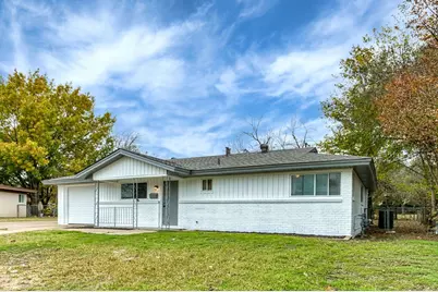 102 Mildred Lane, Benbrook, TX 76126 - Photo 2