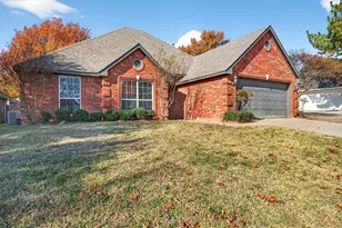 702 Madison Pl, Sherman, TX 75092 - Photo 4