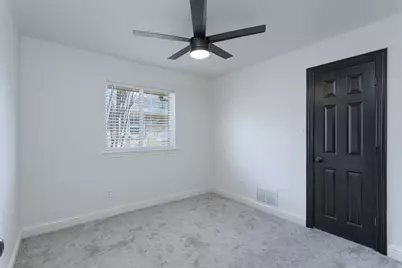 1913 E Branch Hollow Drive, Carrollton, TX 75007 - Photo 18