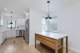 1913 E Branch Hollow Dr, Carrollton, TX 75007 - Photo 16