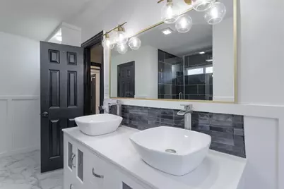 1913 E Branch Hollow Drive, Carrollton, TX 75007 - Photo 22