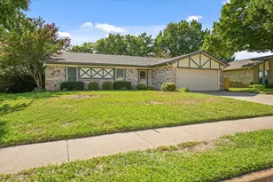 2917 Highgate Ln, Bedford, TX 76021 - Photo 2