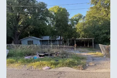 2820 Oak Wood Street, Granbury, TX 76048 - Photo 14