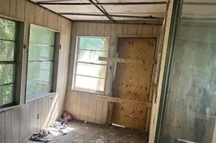 2820 Oak Wood St, Granbury, TX 76048 - Photo 12