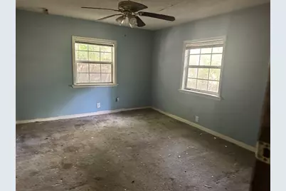 2820 Oak Wood Street, Granbury, TX 76048 - Photo 8