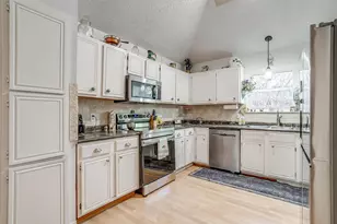 1108 Windy Meadows Dr, Burleson, TX 76028 - Photo 20