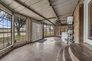 510 Old Sawmill Rd, Axtell, TX 76624 - Photo 12