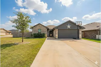 107 Willowbend Loop, Mabank, TX 75147 - Photo 2