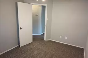 322 Moss Hill Dr, Arlington, TX 76018 - Photo 12