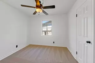 1716 Sylvan Dr, Arlington, TX 76012 - Photo 14