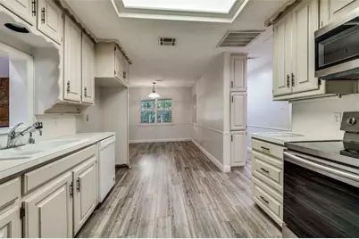 4017 Emerald Oaks Drive, Haltom City, TX 76117 - Photo 8