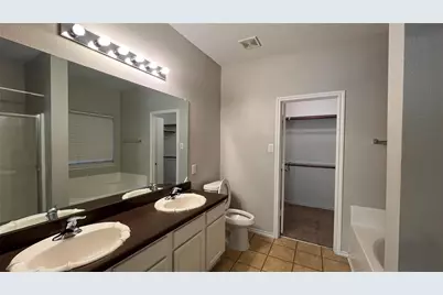 8128 Hulen Park Circle, Fort Worth, TX 76123 - Photo 18