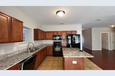 8128 Hulen Park Circle, Fort Worth, TX 76123 - Photo 6