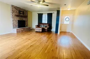 401 2nd St, Lindsay, TX 76250 - Photo 4