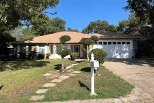 1915 Longmeadow Dr, Arlington, TX 76015 - Photo 1