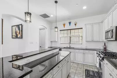 638 Arbol, Irving, TX 75039 - Photo 8