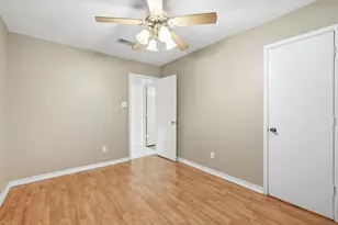 1410 Mohawk Dr, Arlington, TX 76012 - Photo 22