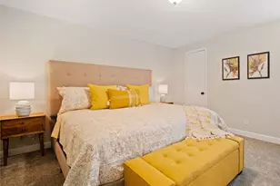 9411 Pinewood Dr, Dallas, TX 75243 - Photo 10