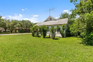 801-803 N Harrison St, West, TX 76691 - Photo 2