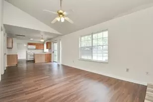 17210 Colony Creek Dr, Spring, TX 77379 - Photo 4