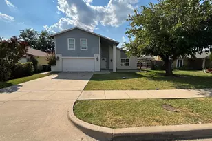 2113 Via Del Norte, Carrollton, TX 75006 - Photo 2