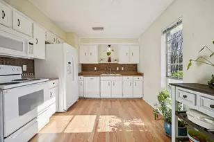 1021 Pleasant Valley Rd, Garland, TX 75040 - Photo 14