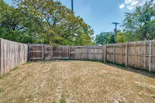2325 Donalee St, Fort Worth, TX 76105 - Photo 12