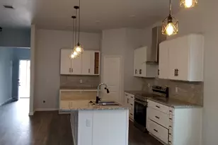 2213 Beverly Dr, Granbury, TX 76048 - Photo 6