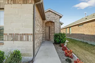 8649 Mirror Lk Dr, Fort Worth, TX 76179 - Photo 2