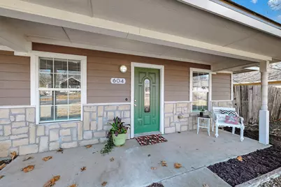 604 S Maxey Street, Sherman, TX 75090 - Photo 2
