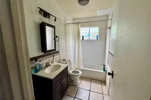 703 Hereford Dr, Beeville, TX 78102 - Photo 10