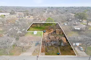 2325 Halbert St, Fort Worth, TX 76112 - Photo 2