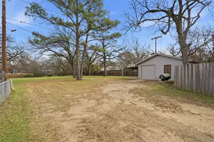 2325 Halbert St, Fort Worth, TX 76112 - Photo 36