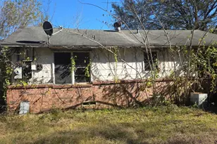 908 Burns St, Kilgore, TX 75662 - Photo 1