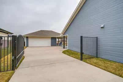 1576 Lizzie Lane, Burleson, TX 76028 - Photo 36