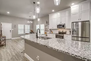 1576 Lizzie Ln, Burleson, TX 76028 - Photo 12