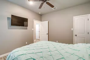 1576 Lizzie Ln, Burleson, TX 76028 - Photo 32