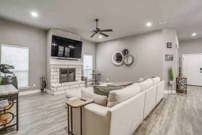 1576 Lizzie Lane, Burleson, TX 76028 - Photo 16