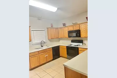 300 Wiley Street, Hutto, TX 78634 - Photo 4