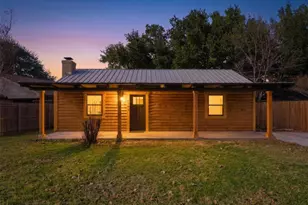 4522 Robin Ct, Granbury, TX 76049 - Photo 2